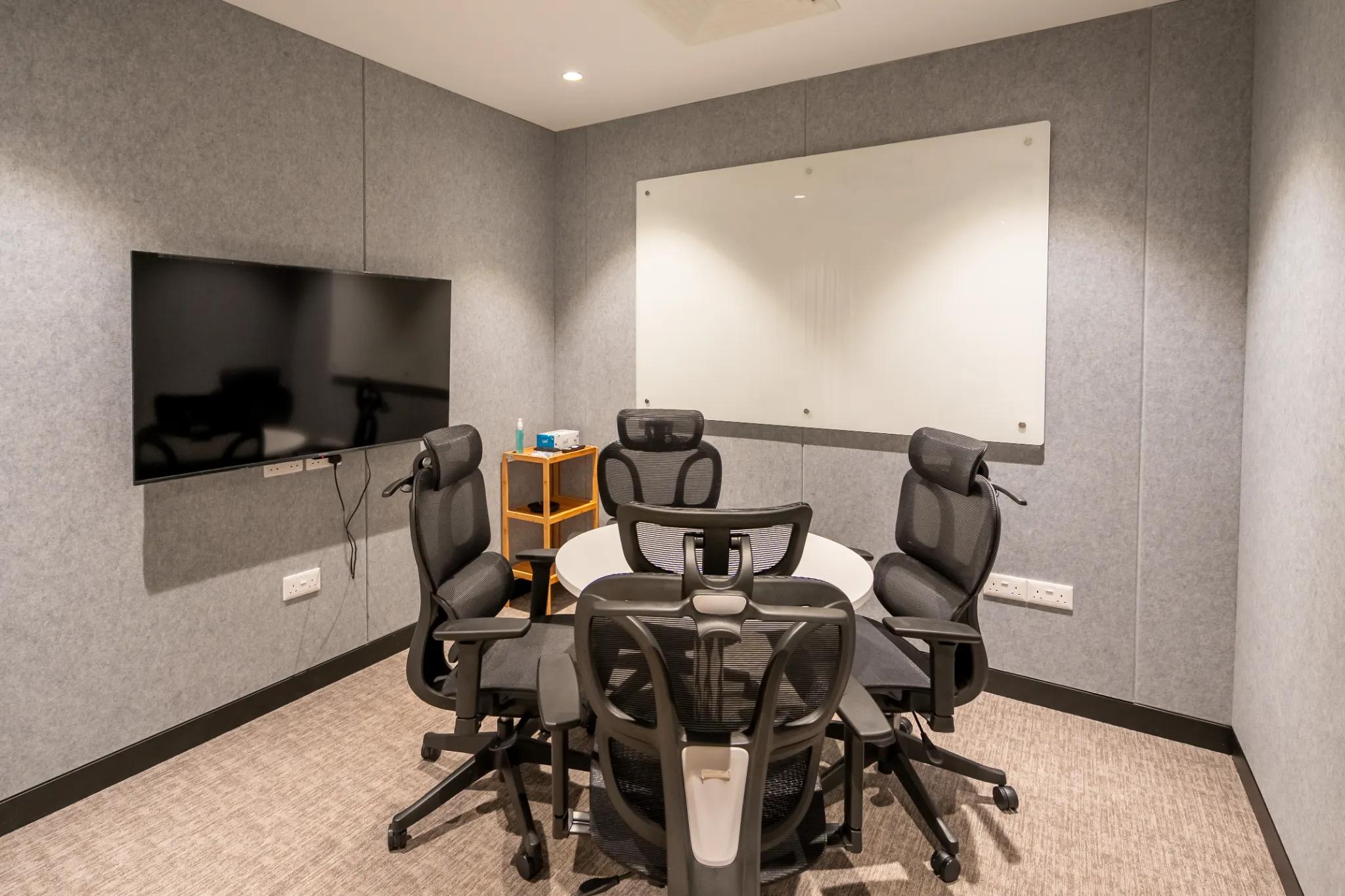 UES 4-Pax Meeting Room