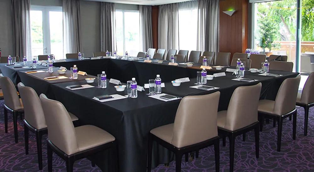 Aqueen Hotel @ Paya Lebar