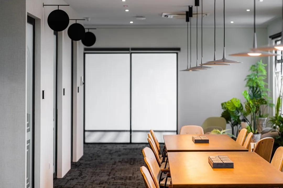 Hot Desk (Long Term)