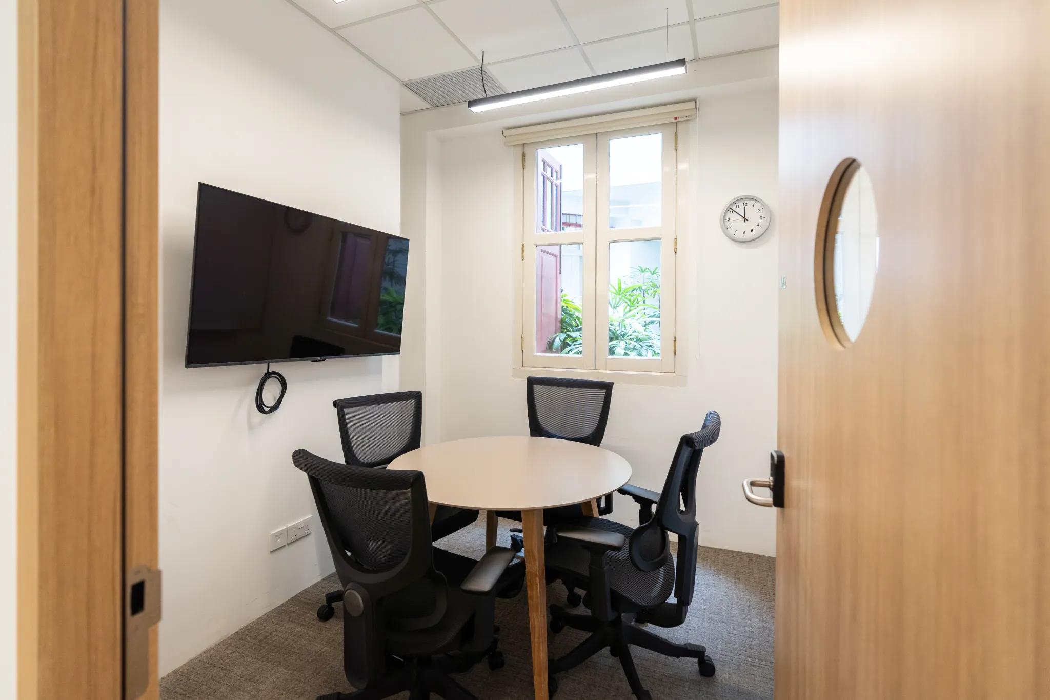 Meeting Room M02 - 4 Pax