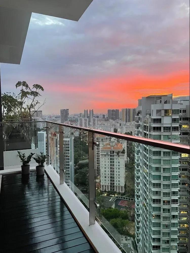 Filmplace @ Skyview Urban Living Apartment